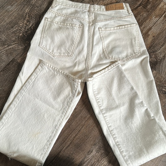 Pacsun white ripped jeans knee high ripped - Picture 6 of 9